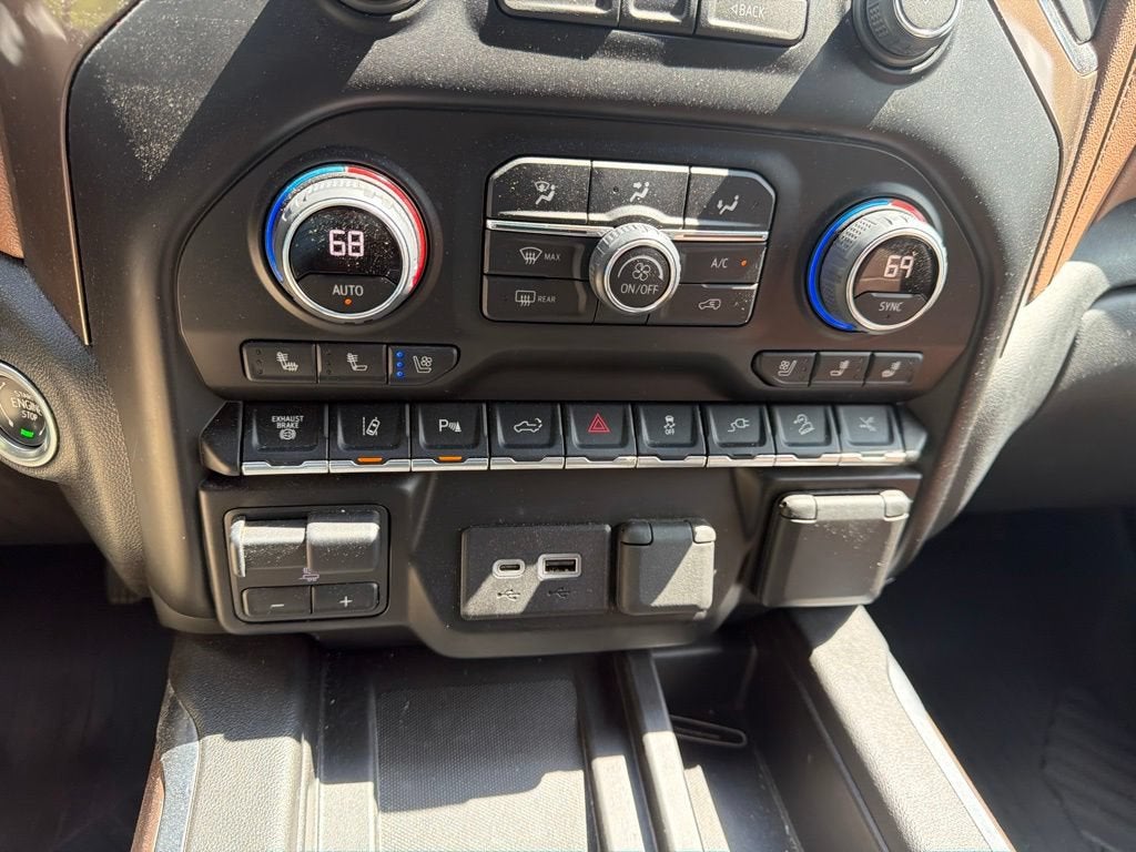2022 Chevrolet Silverado 3500 HD High Country