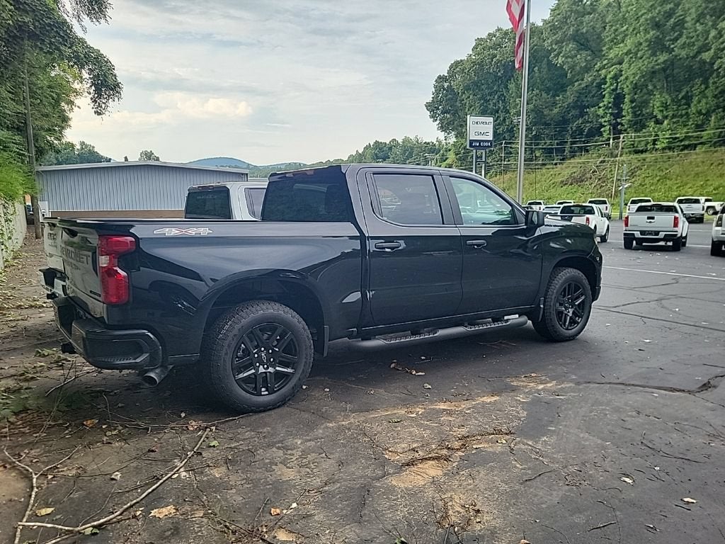 2025 Chevrolet Silverado 1500 Custom