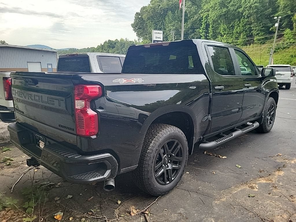 2025 Chevrolet Silverado 1500 Custom