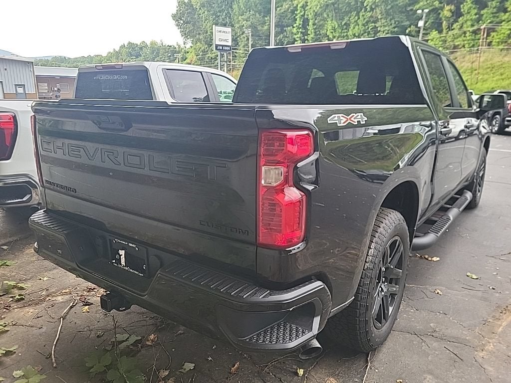 2025 Chevrolet Silverado 1500 Custom