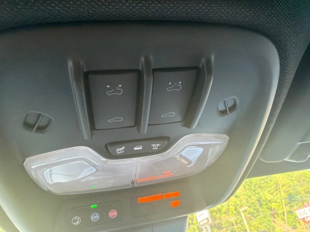 2026 GMC Canyon AT4 - Photo 23