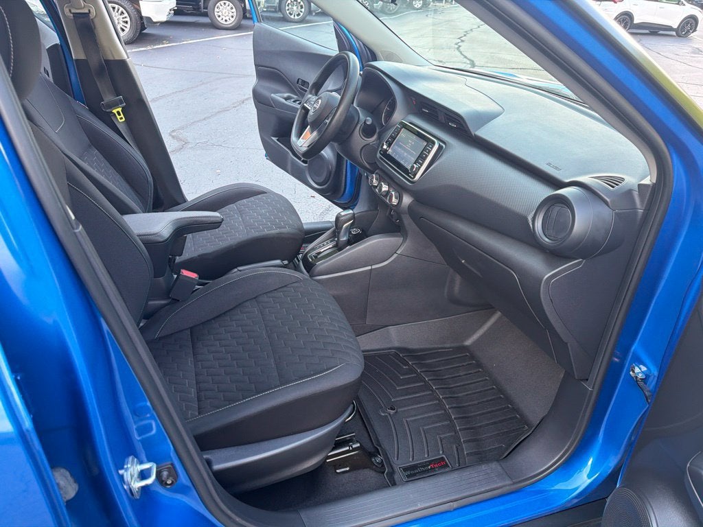 2022 Nissan Kicks S Xtronic CVT