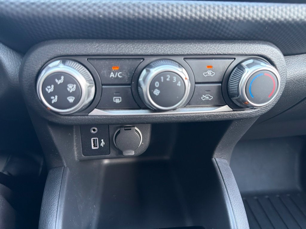 2022 Nissan Kicks S Xtronic CVT