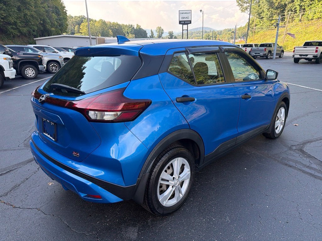 2022 Nissan Kicks S Xtronic CVT