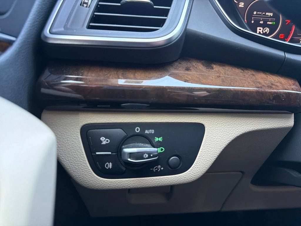 2020 Audi Q5 Premium Plus 45 TFSI quattro S tronic